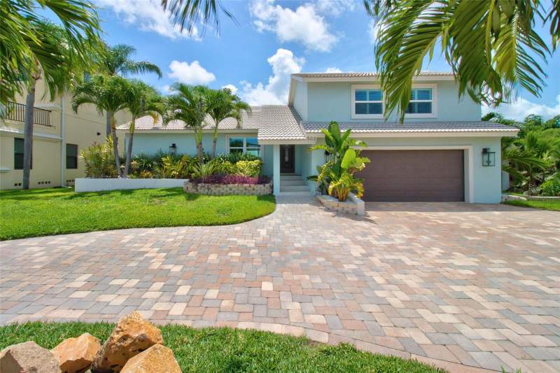 4 bedroom Single Family Residence at 503 Johns Pass Avenue, Crystal Island 2nd Add, Madeira Beach — photo 2