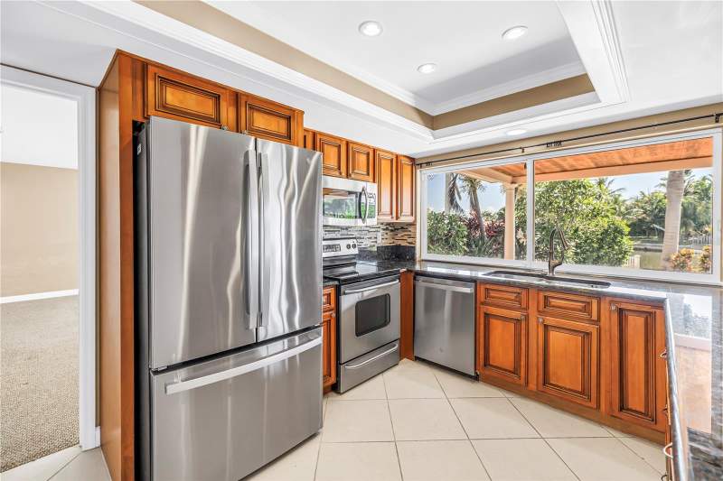 4 bedroom Single Family Residence at 1820 Tanglewood Drive, Tanglewood Isle Sub, St Petersburg — photo 4