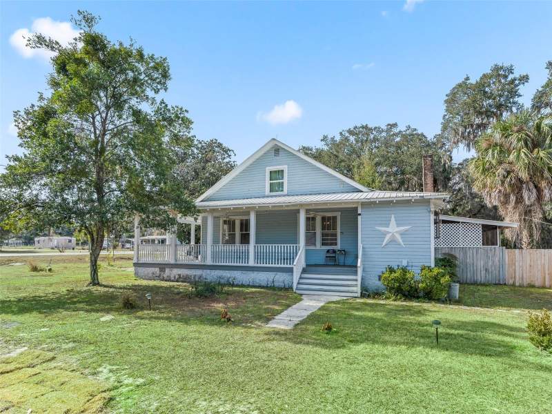 3 bedroom Single Family Residence at 10487 SE Highway 42, Summerfield, Summerfield — photo 2