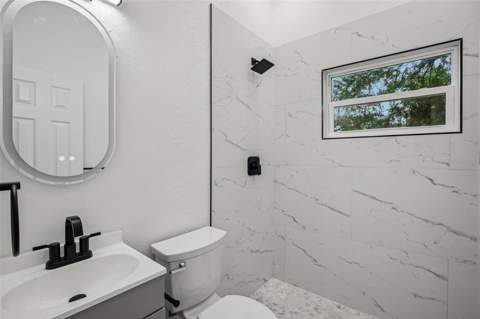 334 E Cornelius Circle, Sarasota FL - photo 18 of 26
