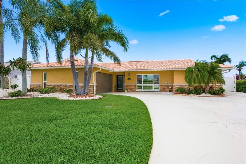 4 bedroom Single Family Residence at 5351 Pilots Place, Flor A Mar, New Port Richey — photo 2