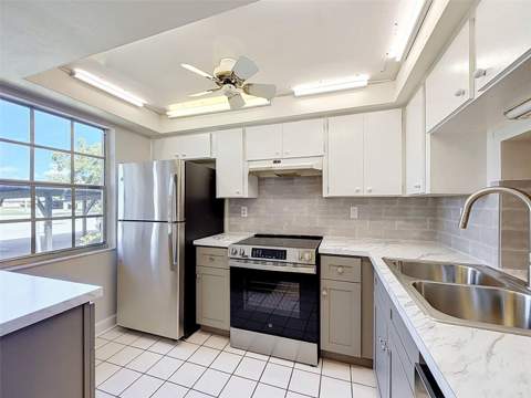 4422 Sunstate Drive, New Port Richey FL - photo 8 of 72