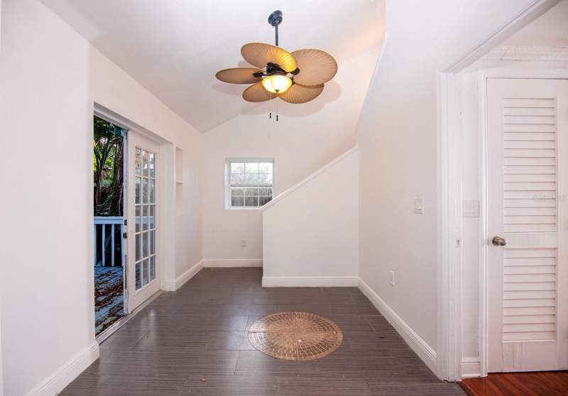 5 bedroom Single Family Residence at 1655 Drew Street, Keystone Manor, Clearwater — photo 4