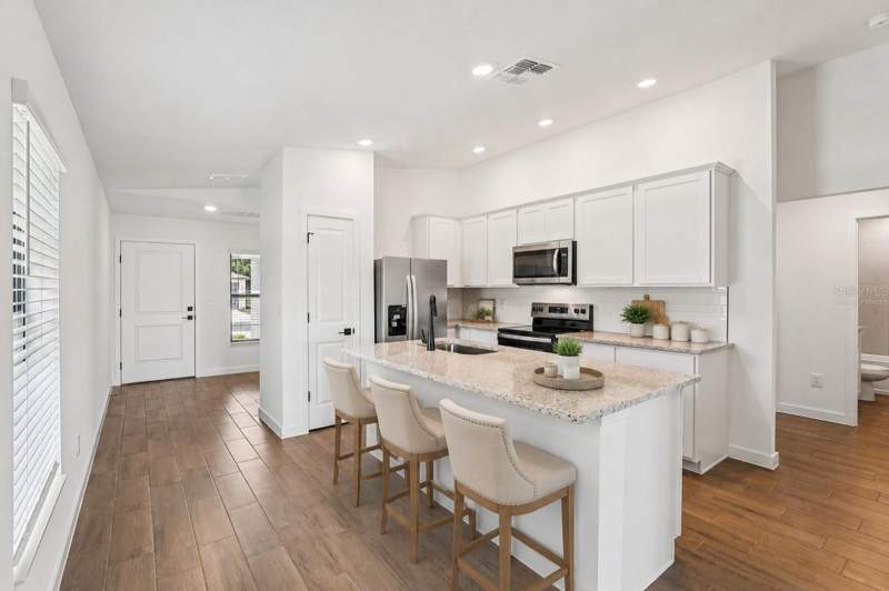 4 bedroom Single Family Residence at 15247 Glossy Ibis Road, Royal Highlands, Brooksville — photo 3