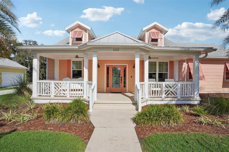 1212 FIESTA KEY CIRCLE home for sale in Green Key Village
