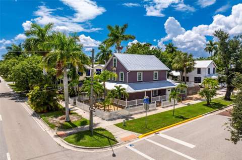 502 W Marion Avenue, Punta Gorda FL - photo 15 of 87