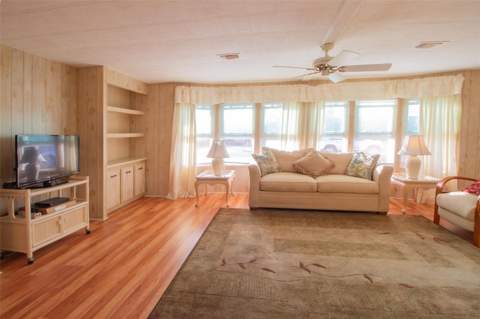 9141 Salisbury Drive, Brooksville FL - photo 13 of 56