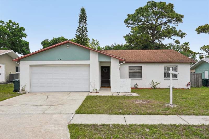 105 LOTUS CIRCLE home for sale in Country Villas
