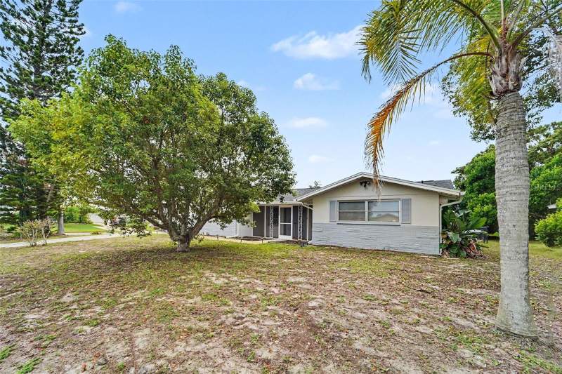 7922 LILAC DRIVE home for sale in Jasmine Lakes