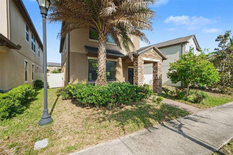 4 bedroom Single Family Residence at 28522 E Pleasant Bay Loop, Arbors/Wiregrass Ranch, Wesley Chapel — photo 2