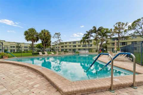 4885 1st St NE #307, St Petersburg FL - photo 22 of 32