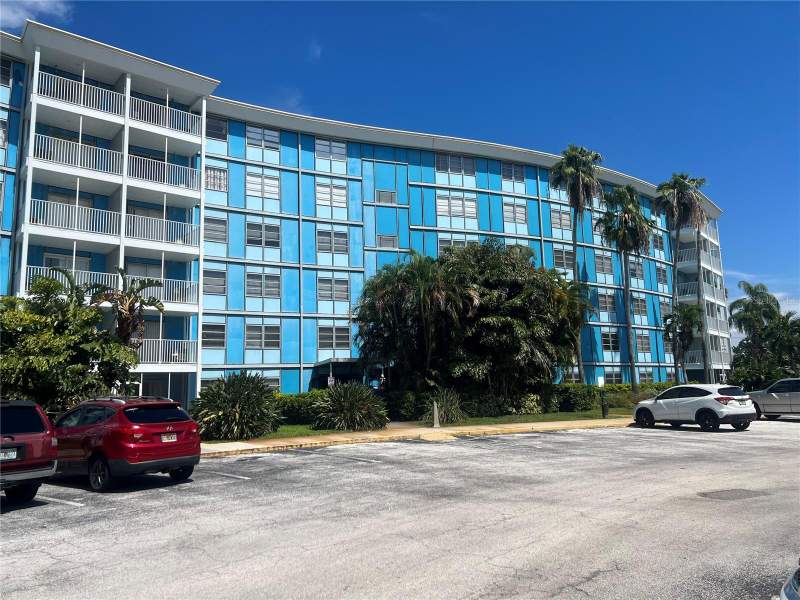  home for sale in The Wave Condos for Sale, Prices &amp; HOA