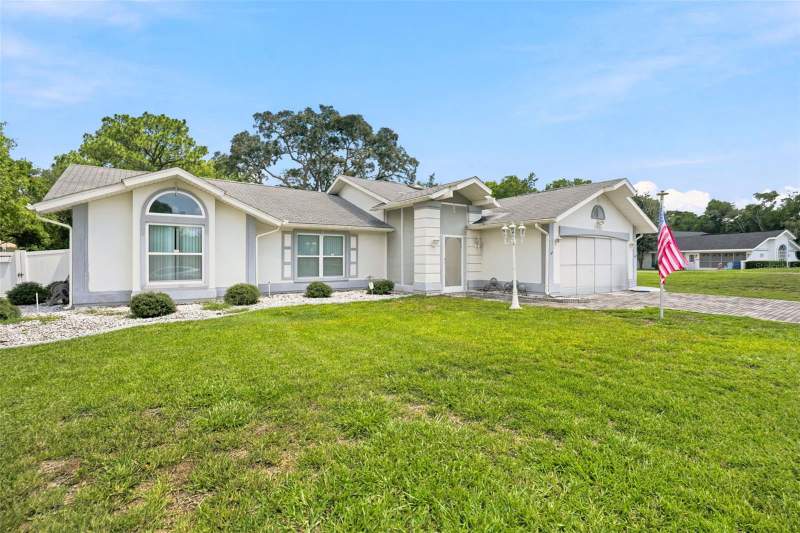 3 bedroom Single Family Residence at 11333 Silverwood Court, Rainbow Woods, Spring Hill — photo 3