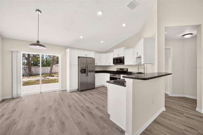 3 bedroom Single Family Residence at 7 Cypress Road, Silver Spgs Shores Un 12, Ocala — photo 4