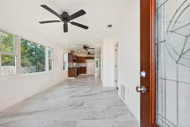 3 bedroom Single Family Residence at 1110 SW Fort King Street, Santa Marie Place, Ocala — photo 3