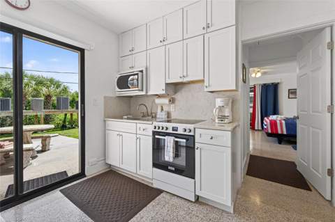 908 Villas Drive #14, Venice FL - photo 7 of 38
