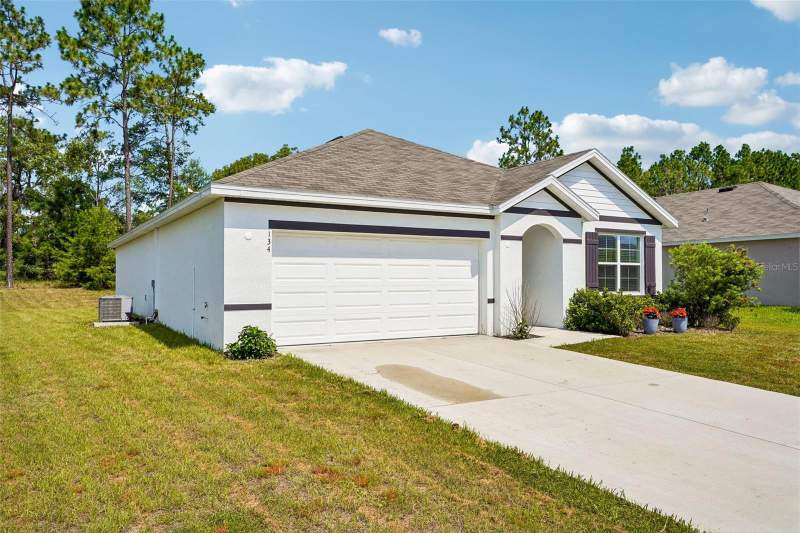 3 bedroom Single Family Residence at 134 Hickory Course Trail, Lake Diamond North, Ocala — photo 2