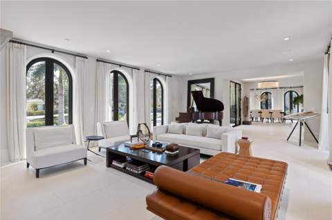 416 Brightwaters Boulevard, St Petersburg FL - photo 8 of 65