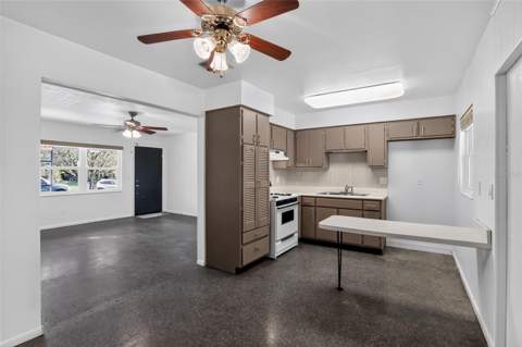 6120 W Ridgewood Avenue, Orlando FL - photo 6 of 30