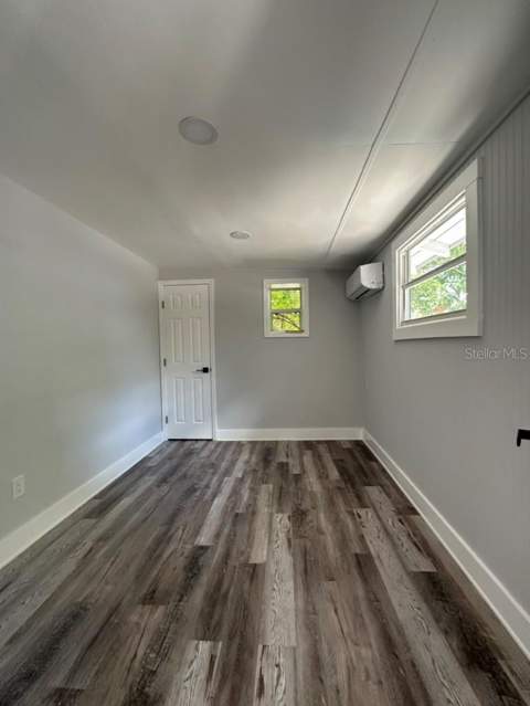 1021 E Cayuga Street, Tampa FL - photo 18 of 40