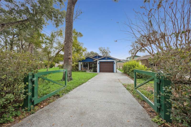 2 bedroom Single Family Residence at 30904 Deal Drive, Mount Plymouth, Sorrento — photo 2