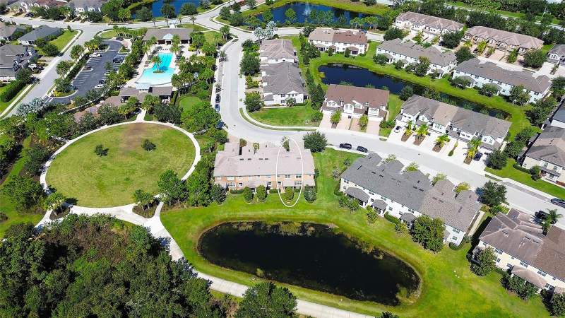 3 bedroom Townhouse at 12207 Trailhead Drive, Harmony At Lakewood Ranch Ph I, Bradenton — photo 2