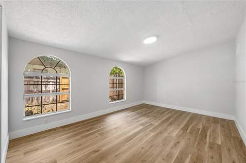 7402 Wishing Well Court, Tampa FL - photo 15 of 29