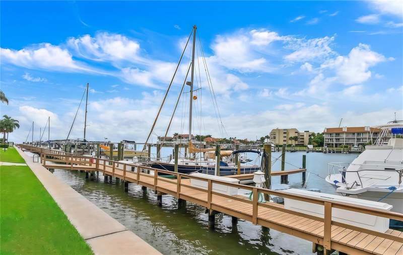 2 bedroom Condominium at 106 1st Street #215, Village At Tierra Verde Condo, St Petersburg — photo 4