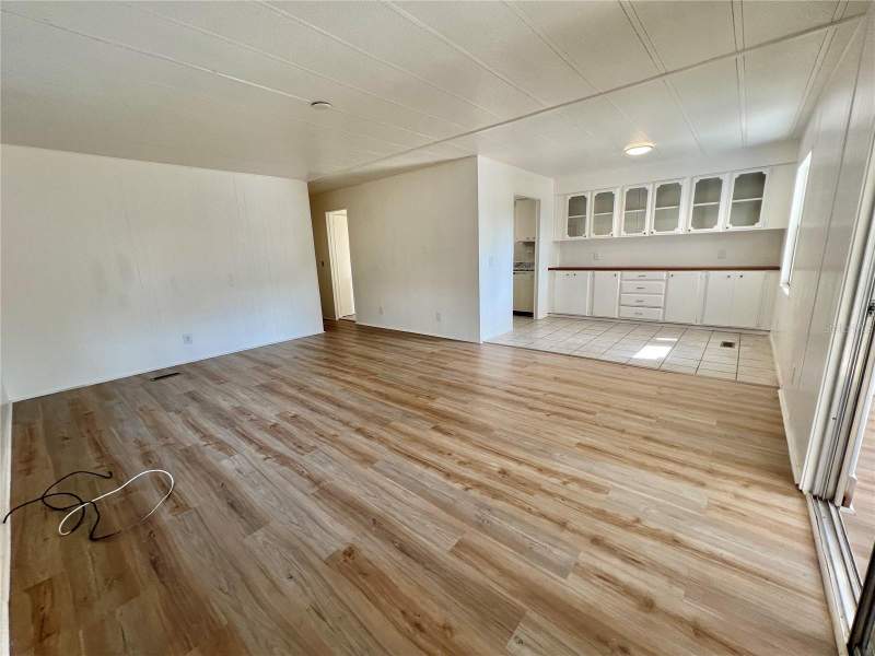 2 bedroom Mobile Home at 222 Hawthorne Boulevard, Hawthorne At Leesburg A Coop, Leesburg — photo 2