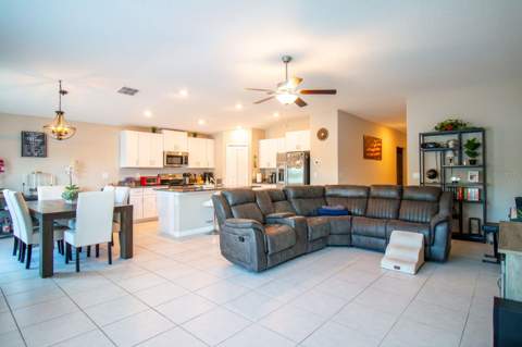 5466 Blue Azure Drive, Wimauma FL - photo 13 of 44