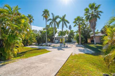 3310 E Maritana Drive, St Pete Beach FL - photo 7 of 62