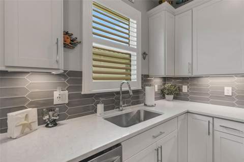 10374 Abaco Falls Drive, Englewood FL - photo 10 of 81
