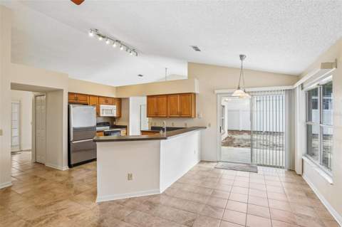 2596 Alclobe Circle, Ocoee FL - photo 18 of 70