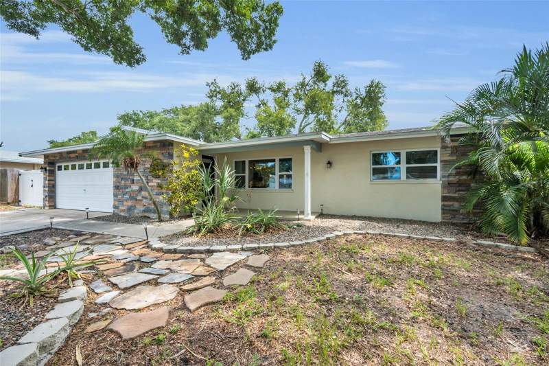 3 bedroom Single Family Residence at 13760 87th Place, Oakhurst Park, Seminole — photo 2