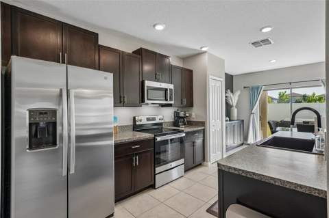 4714 Ron Eddie Place, Tampa FL - photo 13 of 58
