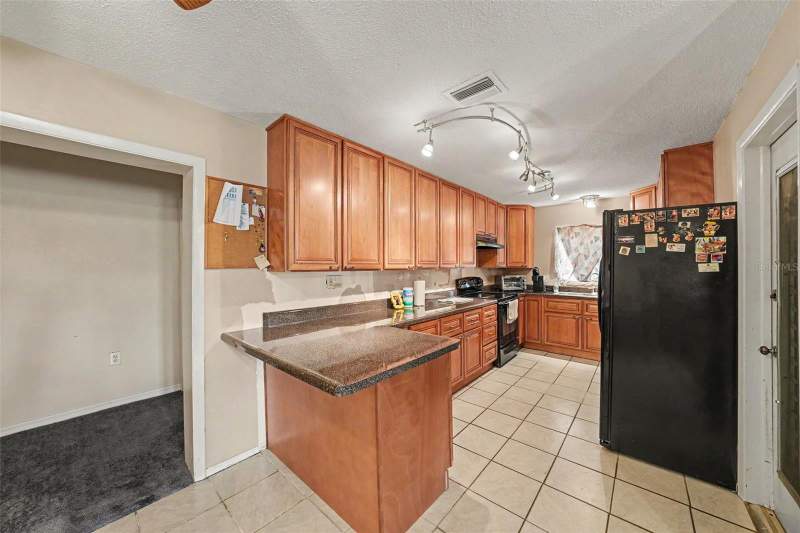 3 bedroom Single Family Residence at 8130 Monarch Drive, The Lakes, Port Richey — photo 4