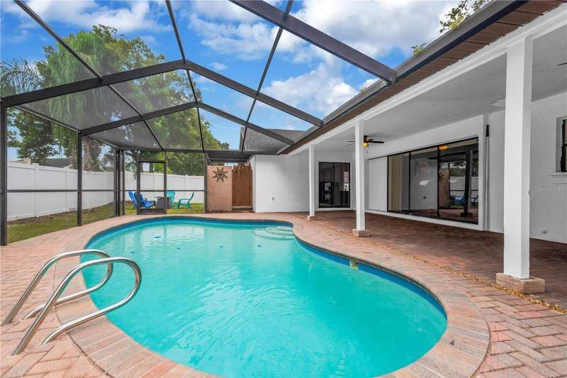 4 bedroom Single Family Residence at 1447 Monte Lake Drive, Bloomingdale Sec W, Valrico — photo 4