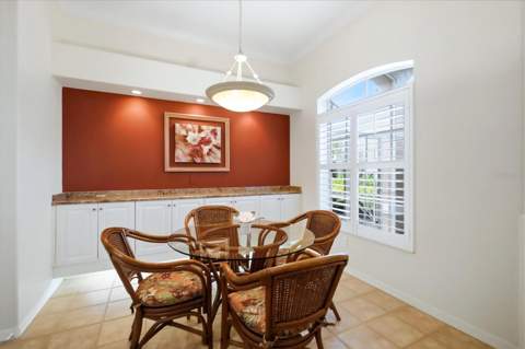 9413 Forest Hills Circle, Sarasota FL - photo 16 of 90