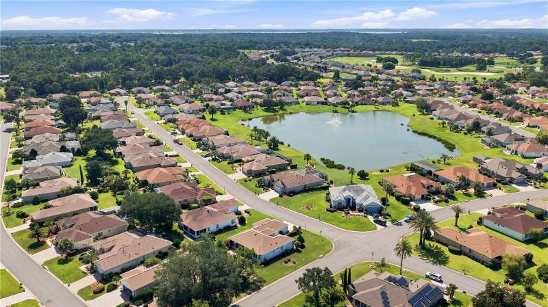 2 bedroom Single Family Residence at 9317 124th Place, Spruce Creek Gc, Summerfield — photo 5