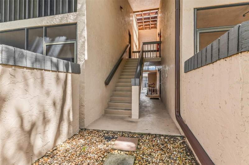 1 bedroom Condominium at 19505 Quesada Avenue #H208, Oaks 04, Port Charlotte — photo 4