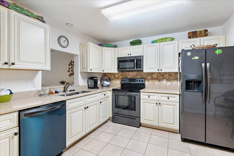 2 bedroom Condominium at 211 Pineneedle Drive #211, Wildewood Spgs Ii-B, Bradenton — photo 4
