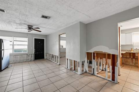 7201 Kingston Drive, Tampa FL - photo 7 of 31