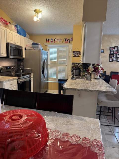 3407 Lake Tiny Circle, Orlando FL - photo 8 of 33