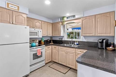 912 Church Street, Venice FL - photo 9 of 37
