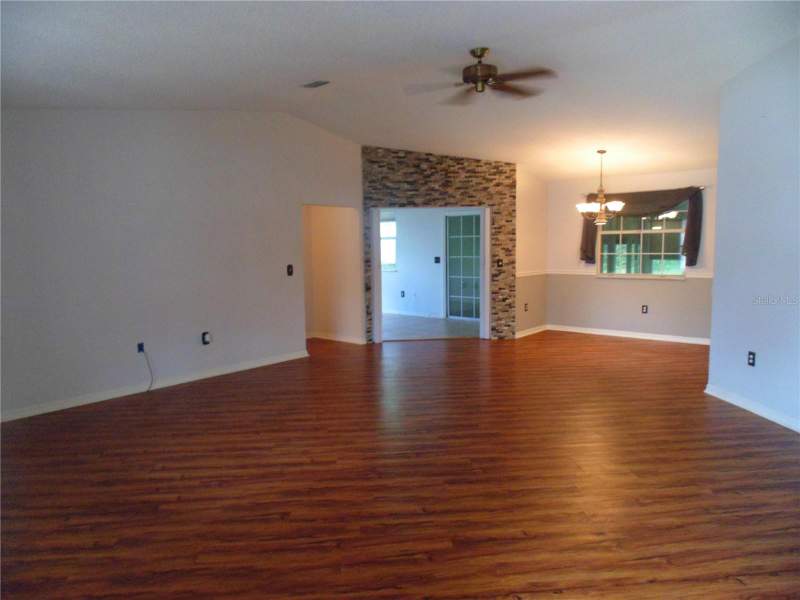2 bedroom Single Family Residence at 8125 SW 108 Loop, Oak Run, Ocala — photo 4