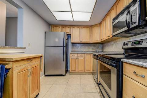5220 Brittany Drive #509, St Petersburg FL - photo 6 of 38