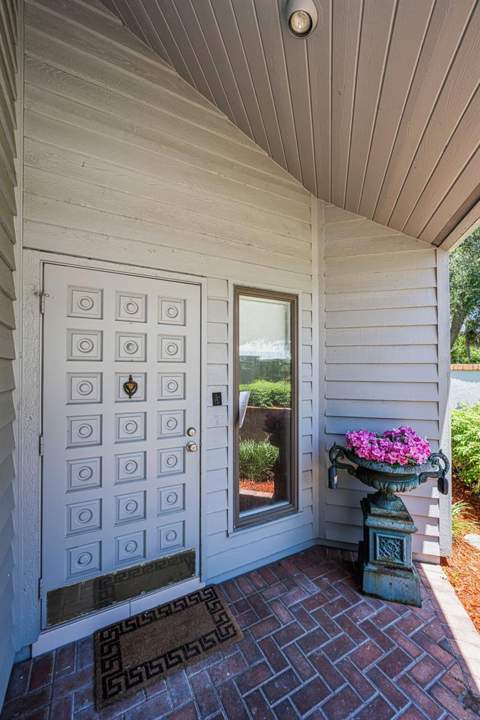 10479 Longwood Drive, Seminole FL - photo 6 of 6