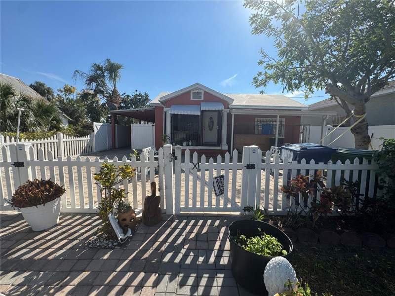 2312 W LA SALLE STREET home for sale in Benjamins
