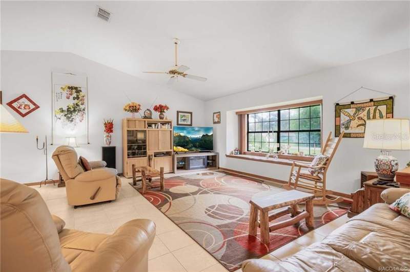 2 bedroom Single Family Residence at 8156 SW 204th Court, Rainbow'S End Estates, Dunnellon — photo 2