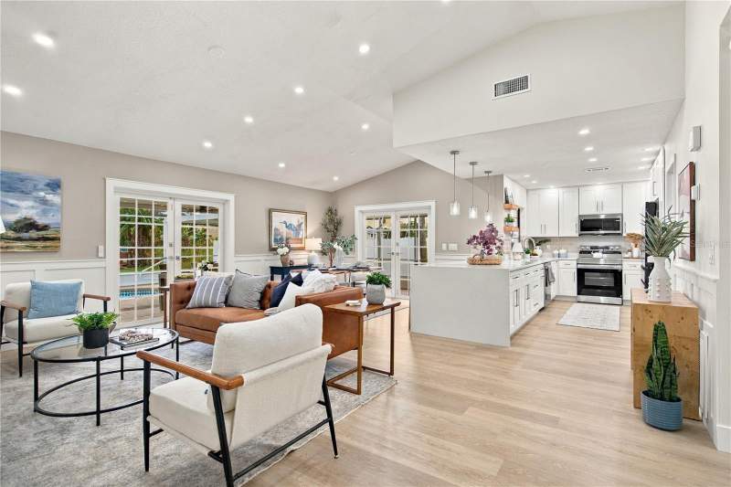 3 bedroom Single Family Residence at 16115 Pebblebrook Drive, Country Place West Unit IV, Tampa — photo 5